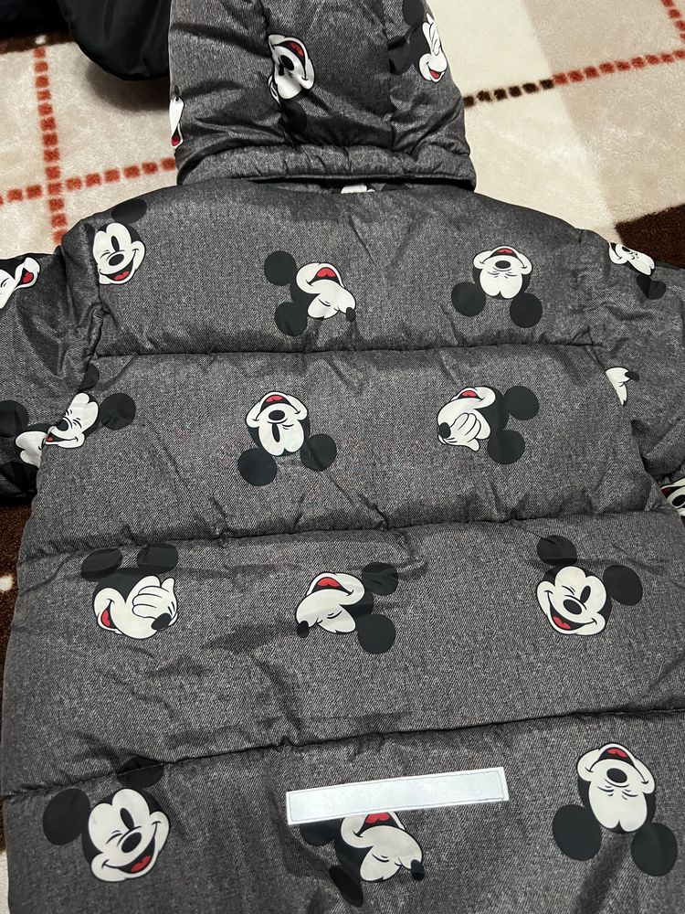 Geaca mickey mouse H&M