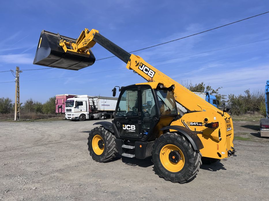 Incarcator frontal JCB AGRI 541-70