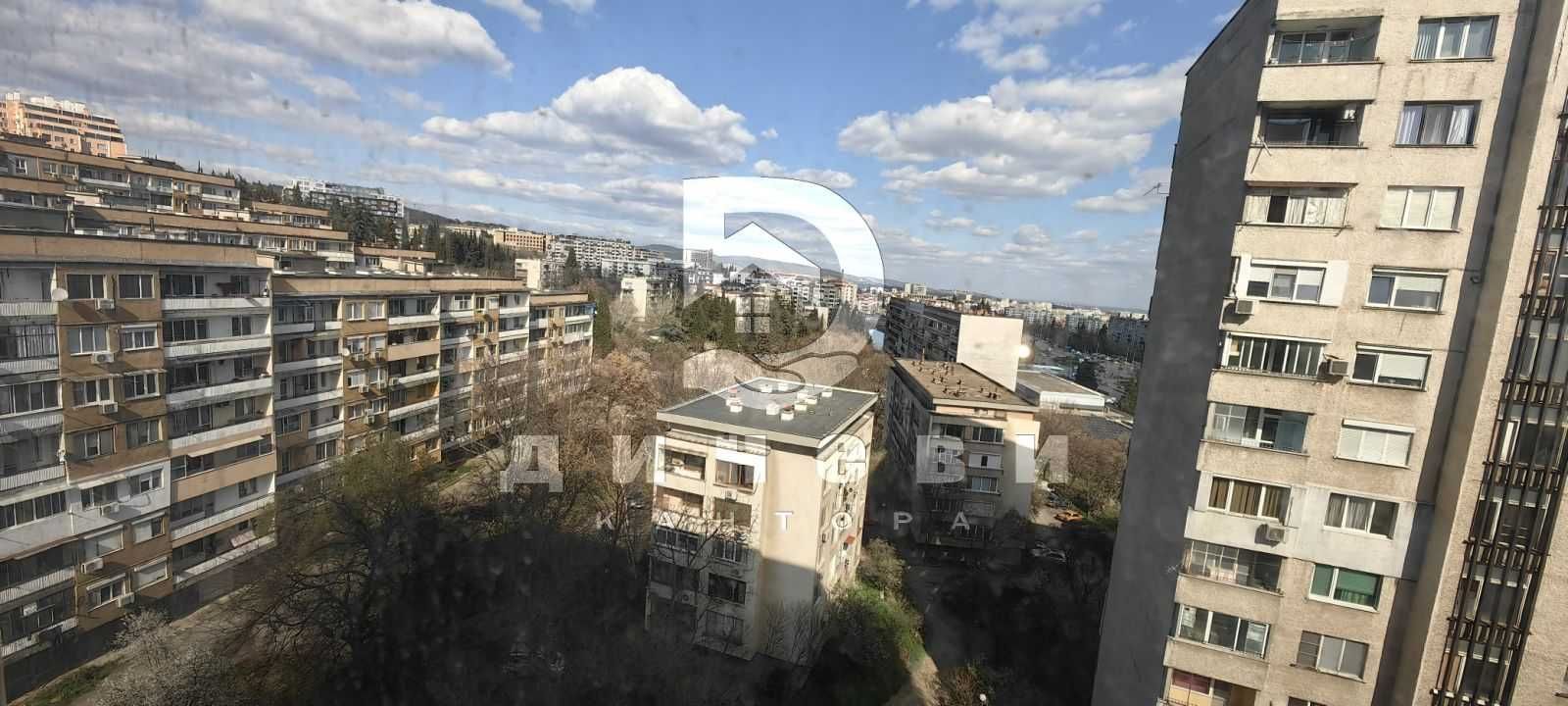 Двустаен апартамент с кухня Три Чучура-Център
