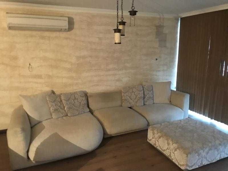 Дава се под наем Тристаен апартамент в Бургас, Център - 97 кв.м за 300 € - Снимка #4