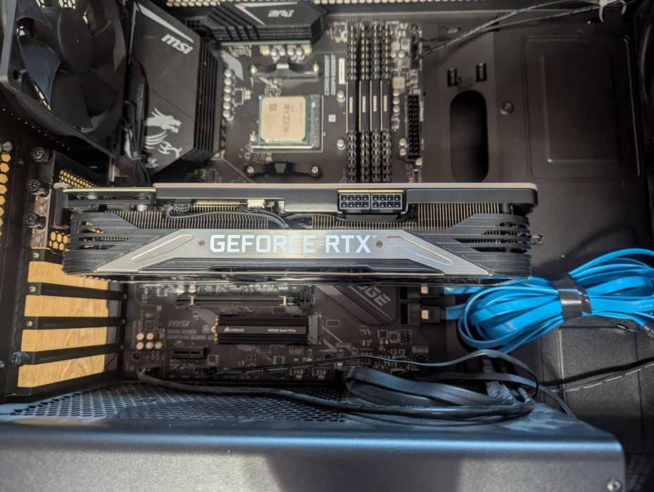 Компютър / workstation