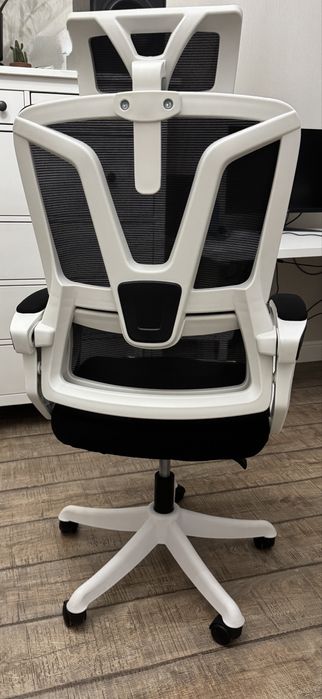 Компьютерное кресло