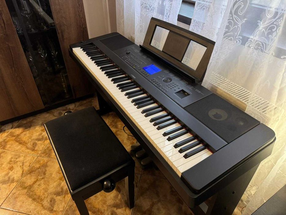 Vand pian digital Yamaha DGX-660
