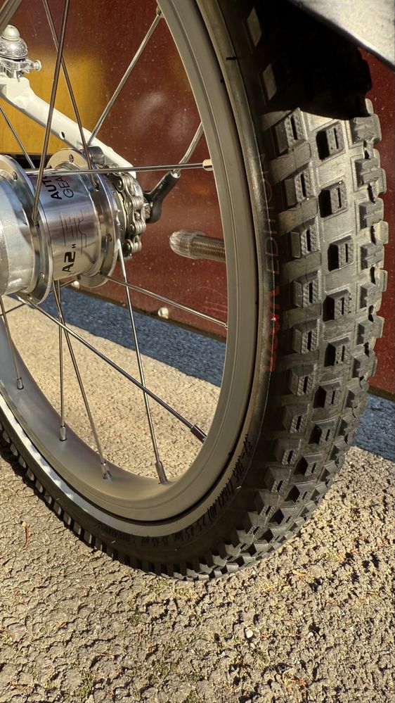 Bicicleta WOOM 3 AUTOMAGIC LIME, NOUA, cric+aparatori+sonerie