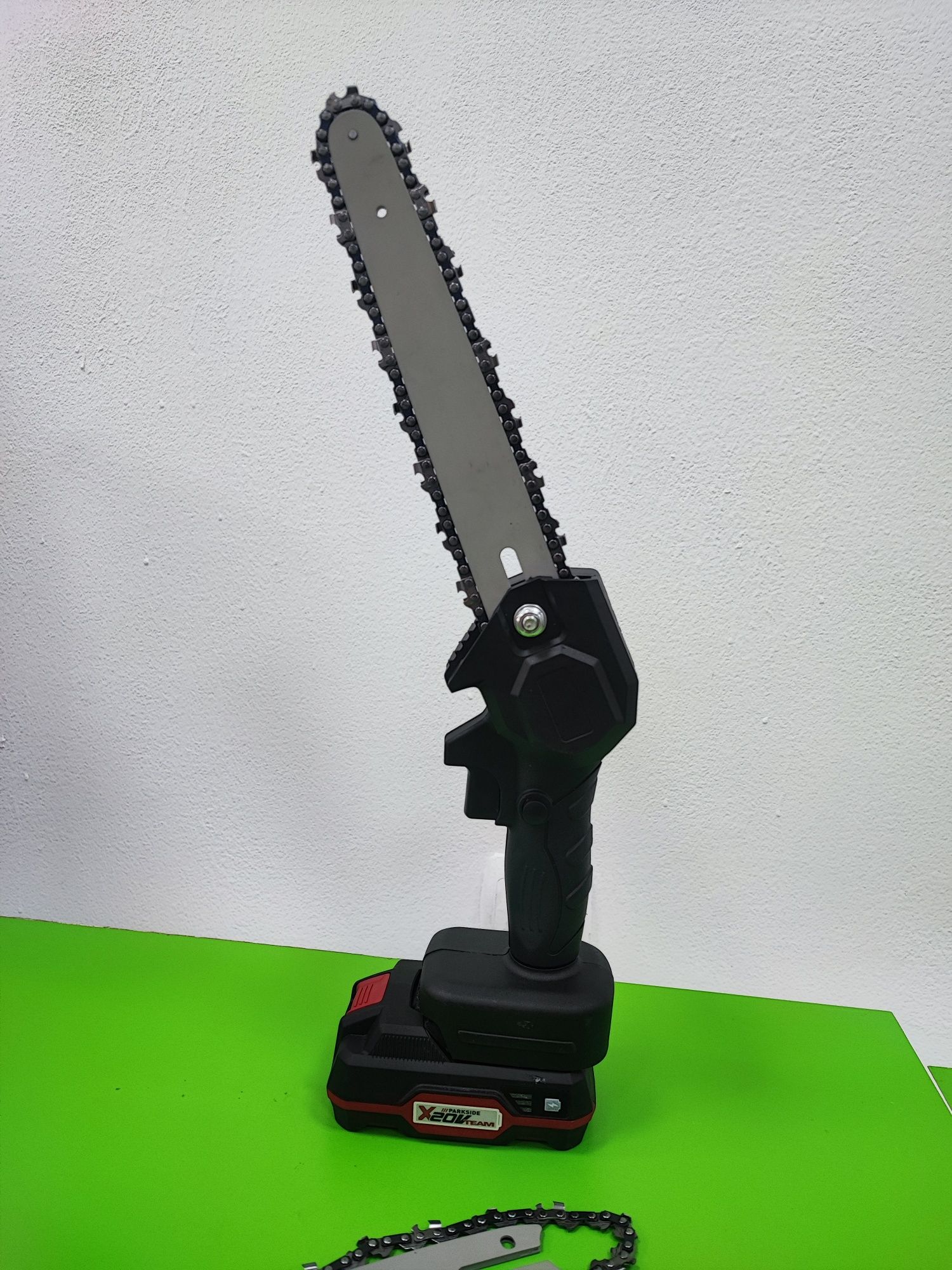 Fierastrau drujba pe acumulator Parkside 20v