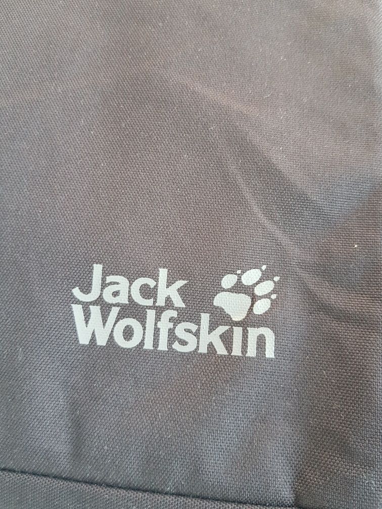 Противоударен калъф,чанта за таблет или лаптоп jack wolfskin