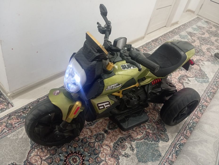 Bolalar uchun elektro motosilik