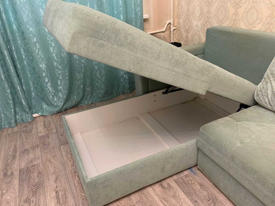 Продается диван в хорошем состоянии