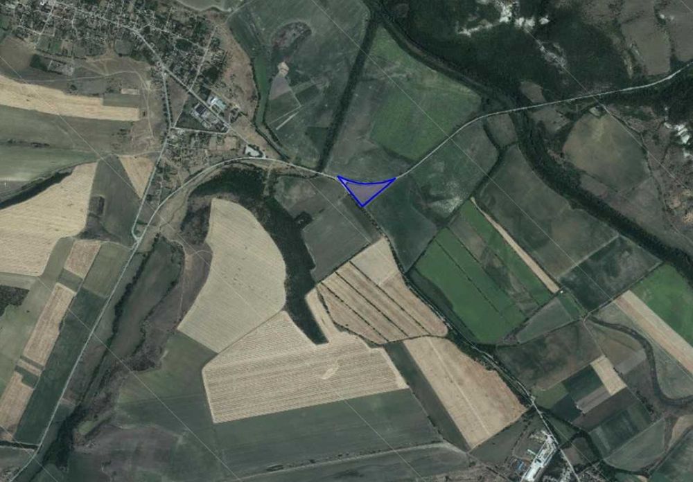 Земеделски парцел на кръстопът Плевен / Никопол / Белене!