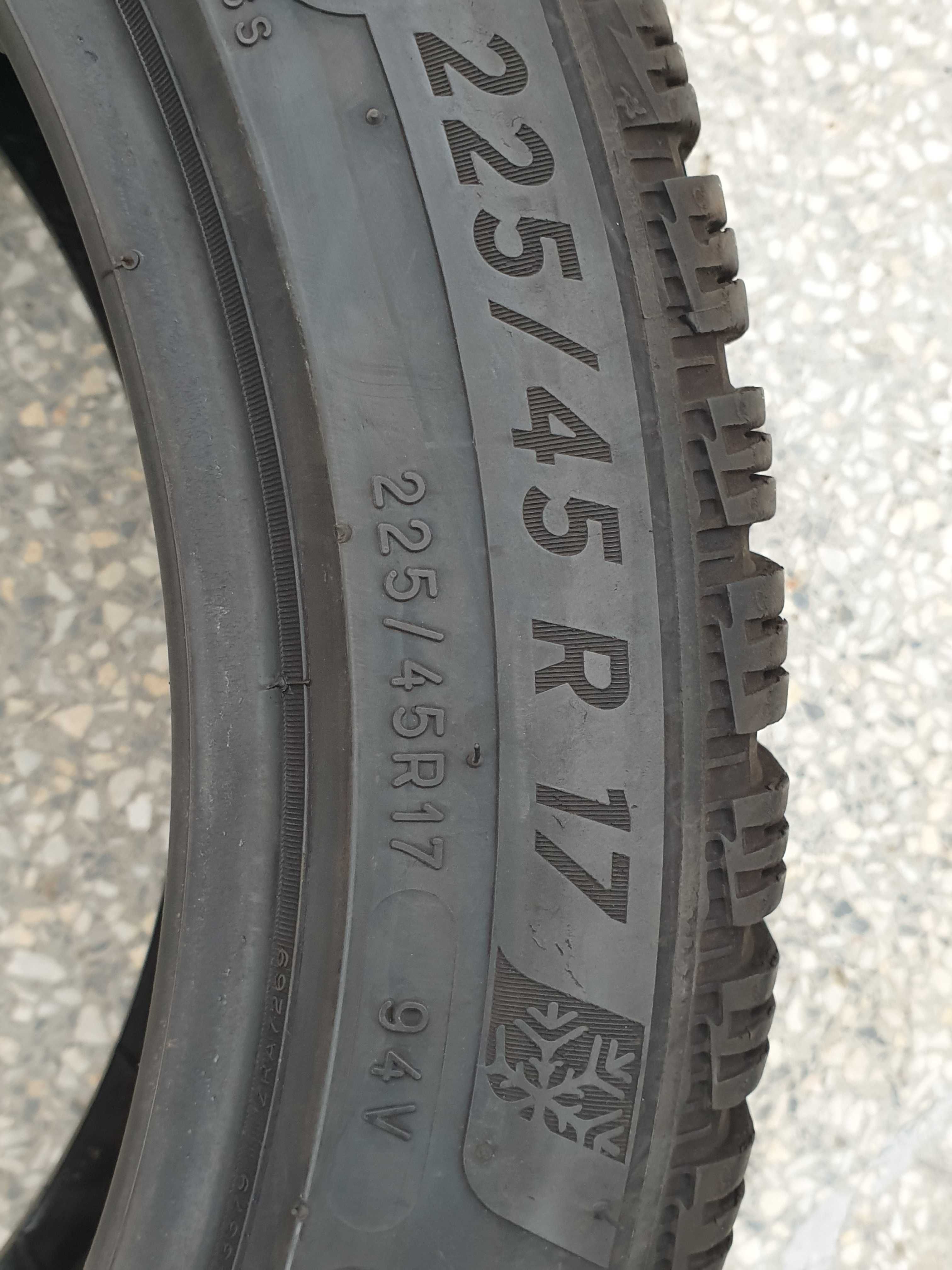 2 броя зимни гуми MICHELIN ALPIN 6 225/45 R17 94V.