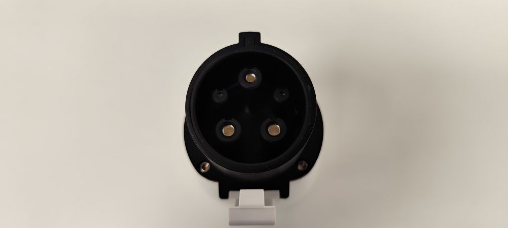 Адаптер електромобили  Type 2 към Type 1  (7.4KW)