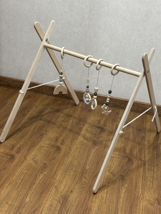 Стойка монтессори для малышей