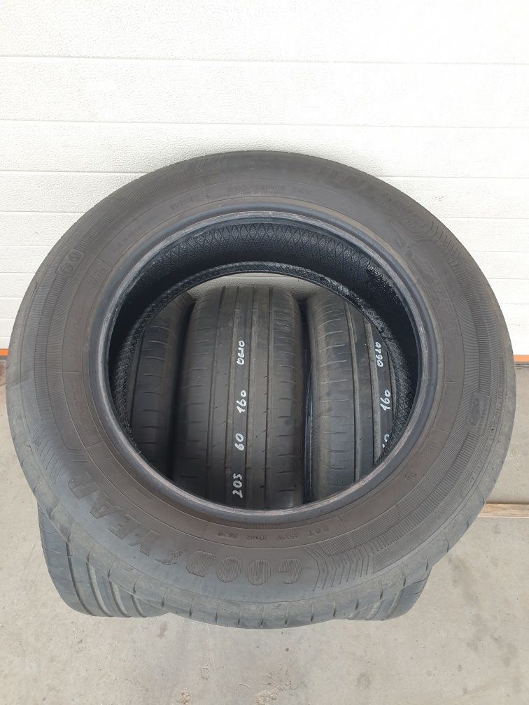 Летни гуми 4 броя GOODYEAR Efficient Grip 205 60 R16 дот 0620