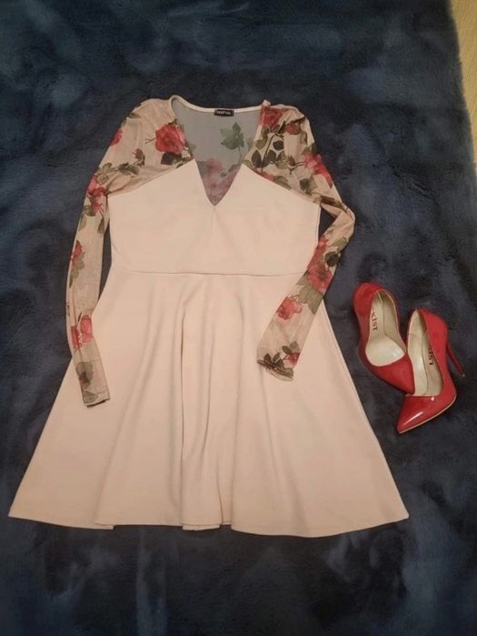 Rochie cu mânecă,  mărimea M-L