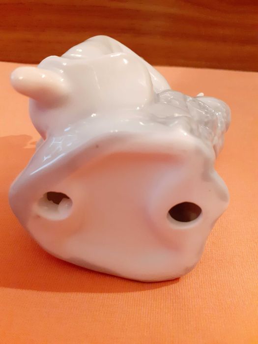 Две порцеланови фигури -"Момче с куче" и "Дама с кученце"