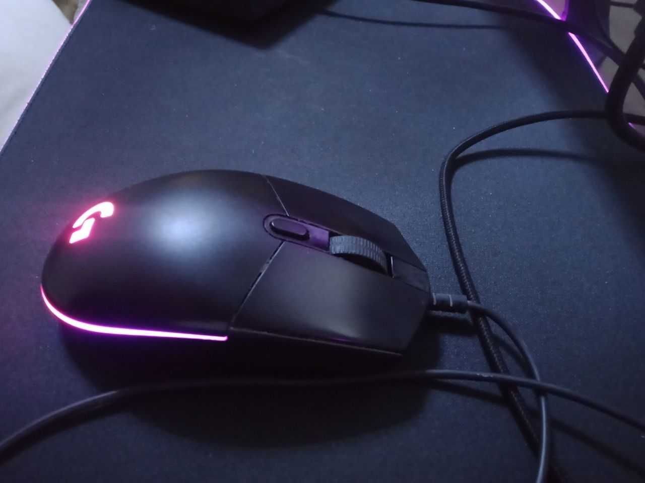 Продам мышку  logitech g102
