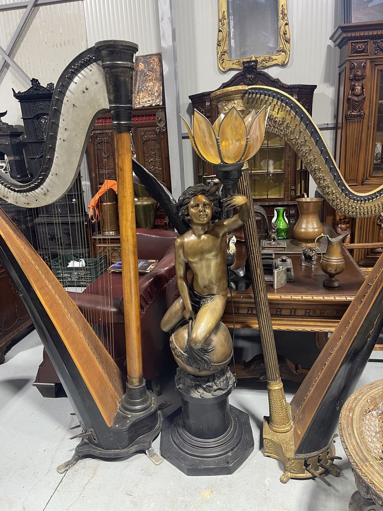 Lampadar deosebit din bronz masiv