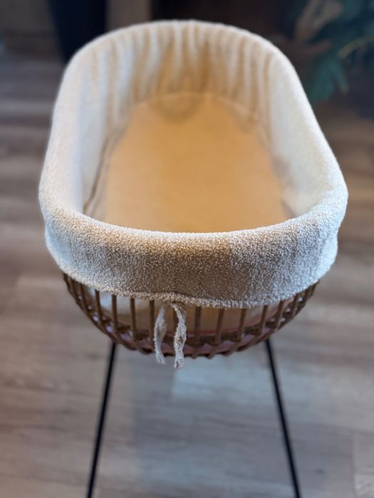 Бебешка плетена кошара