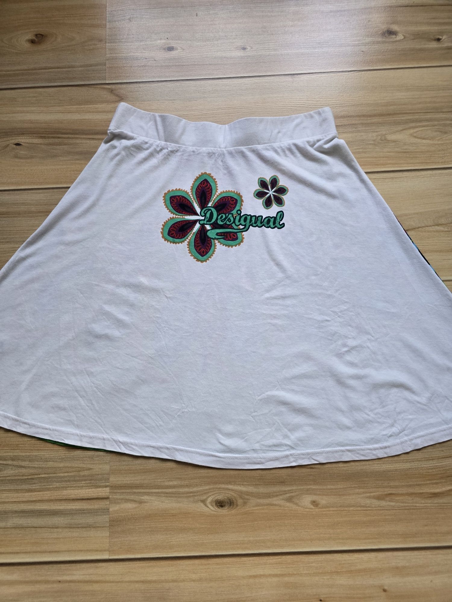 Пола Desigual M/L размер