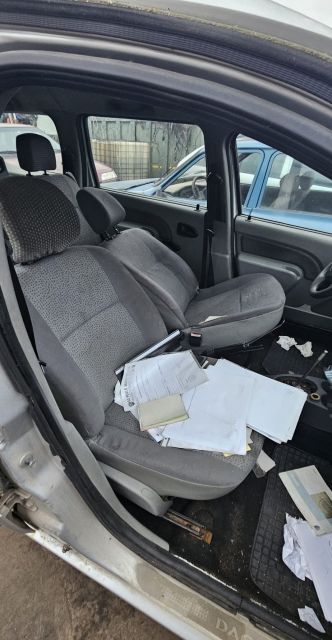 Maner deschidere din exterior usa fata stanga Dacia Logan prima gener