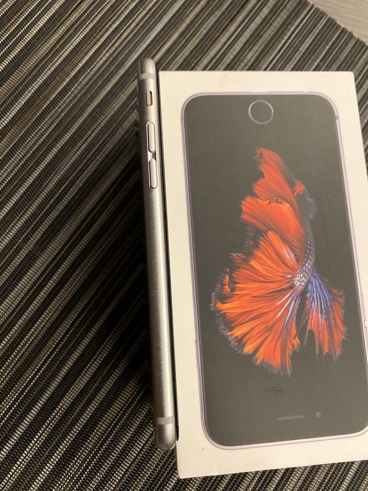 Телефон Iphone 6S