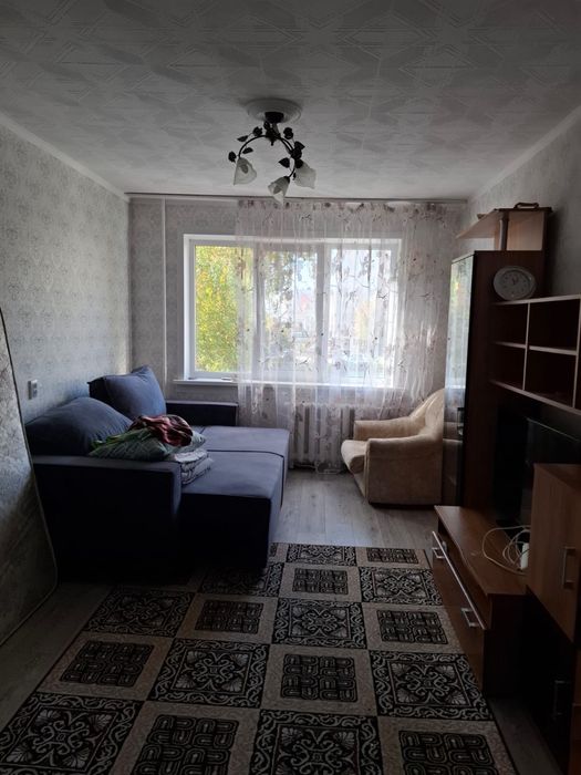 3х комнатная,2 этаж, 67 квадратов, 19 мкр, НОВАЯ ПЛАНИРОВКА.