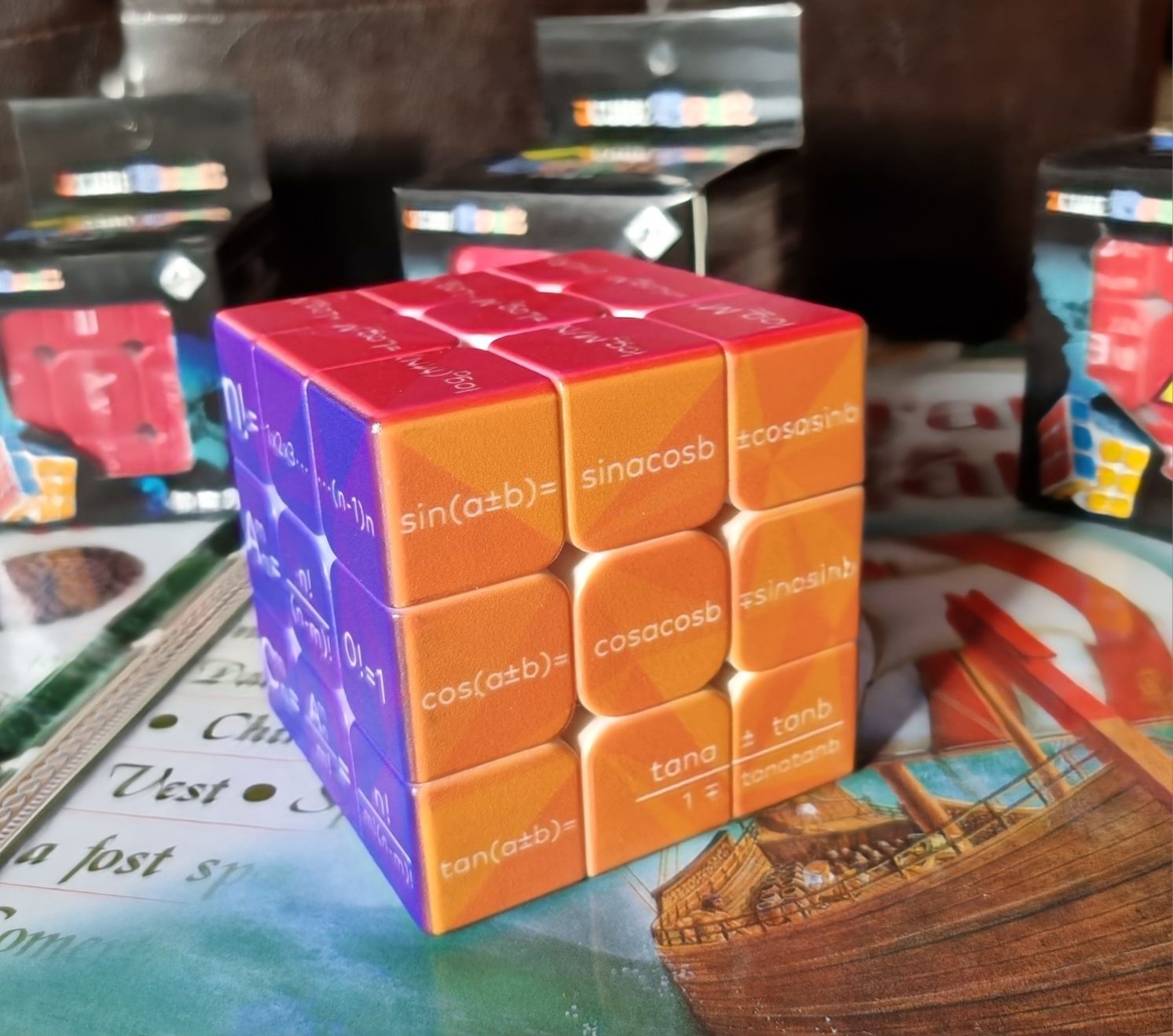 Cub Rubik: Einstein-Matematică. Rapid, stickerless, ușor. De colecție.