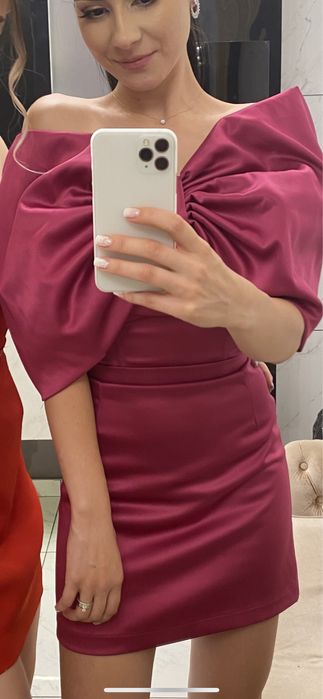Rochie cu funda supradimensionata