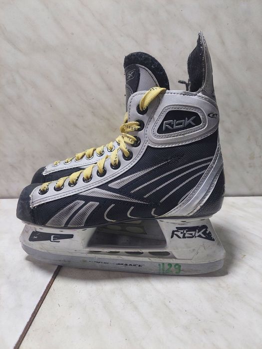 Patine 1129 hochei hockey Reebok marime 36,5 (23,4  cm)