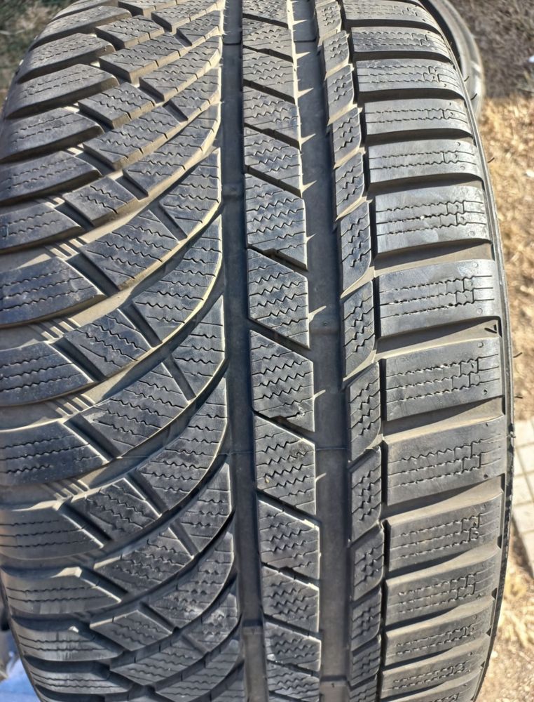 Зимни гуми Kumho 255/35 R19