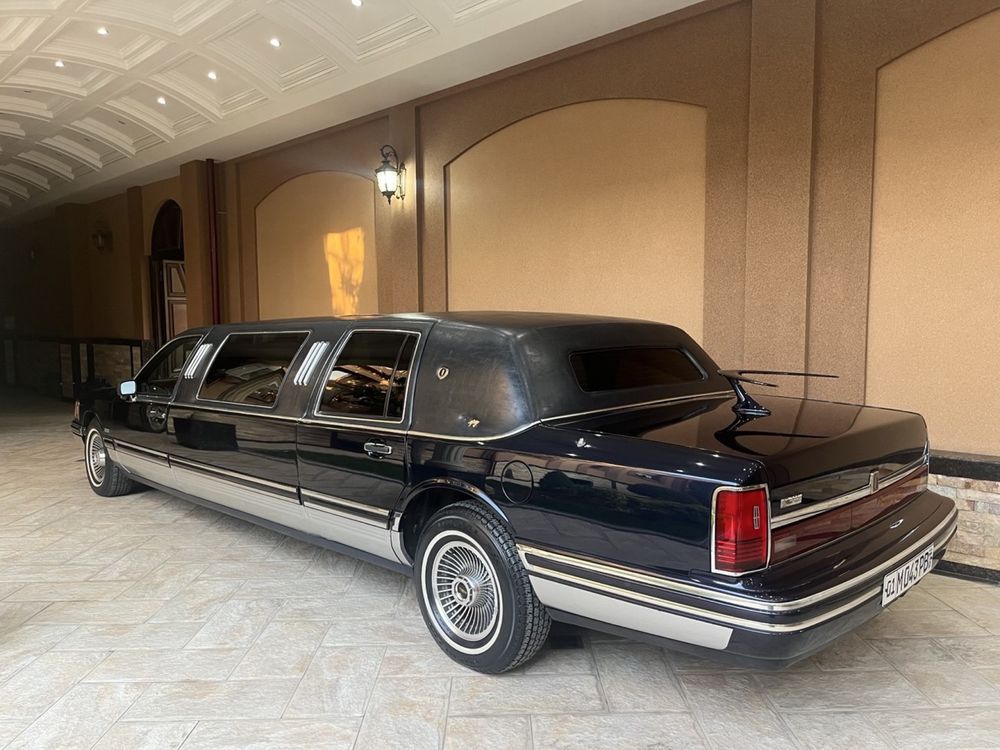 Lincoln town car сотилади lincoln лимузин