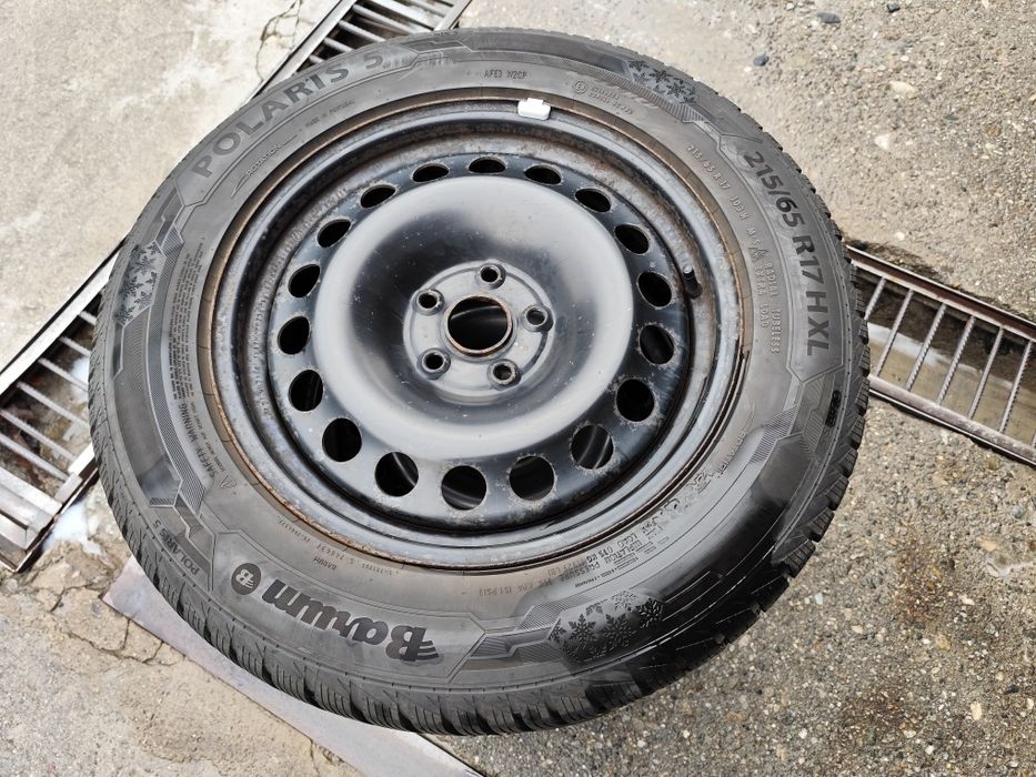 Зимни гуми 215/65/17 + Железни джанти VW,Audi,Seat,Skoda