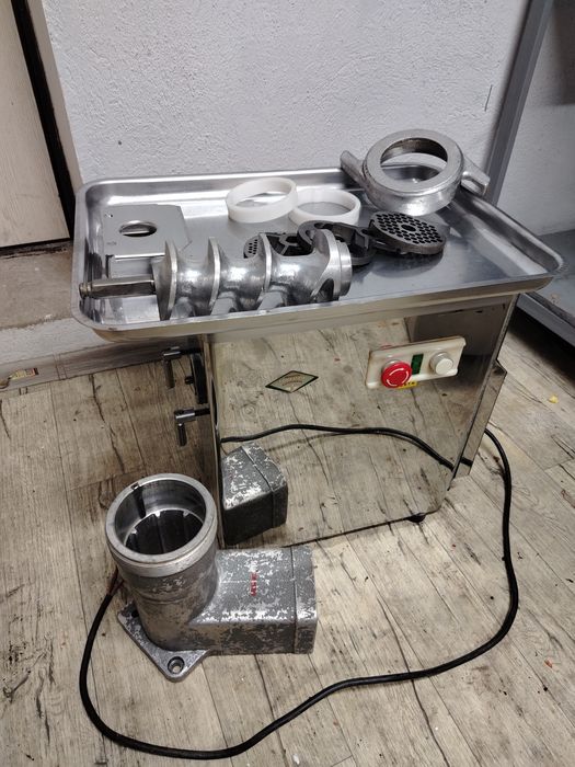 Мясорубка мим-600 Белоруссия 380вольт. Новая на 95%