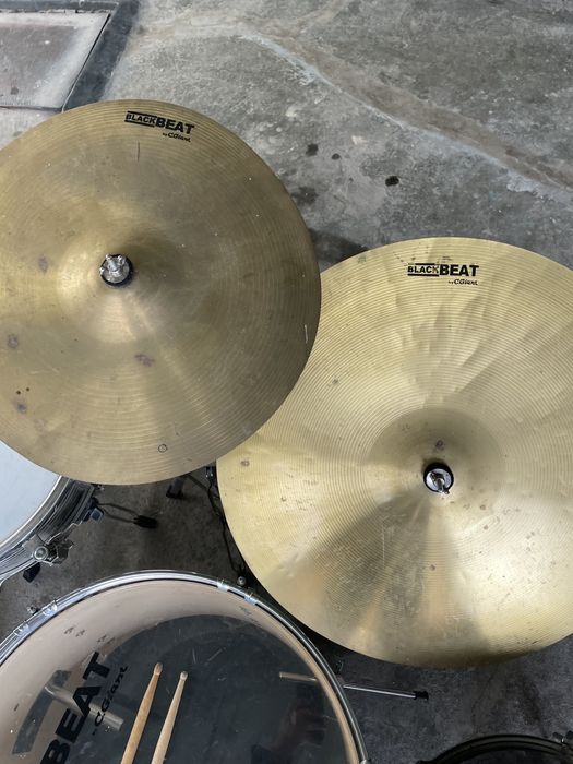 Комплект барабани BLACK BEAT byGiant