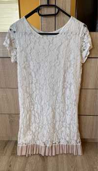 Дантелена бяла рокля