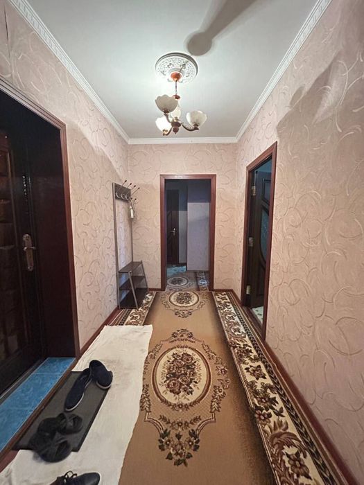 Квартира сотилади ўзимни уйим 2 хона 3 хона килинган, тоза озода тутил
