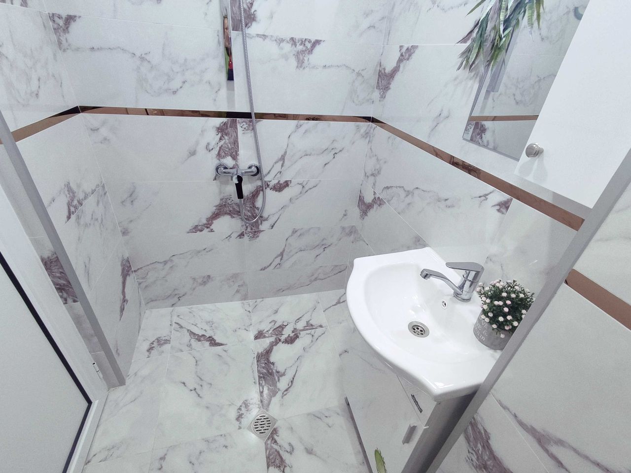 Продава се Тристаен апартамент в Силистра, Митница - 71 кв.м за 1027 €/кв.м - Снимка #13