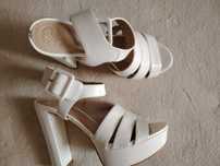Дамски сандали "Guess"