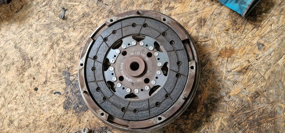 Kit Ambreiaj cu Volanta Peugeot 508 2.0 hdi Hybrid Semiautomata