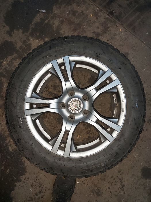 Anvelope de iarnă 215/55/16