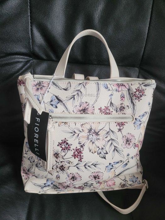 Fiorelli оригинална маркова НОВА раница с флорални мотиви