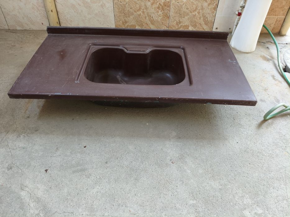 Раковина сотилади. Холати яхши размер 115 см * 60 см
