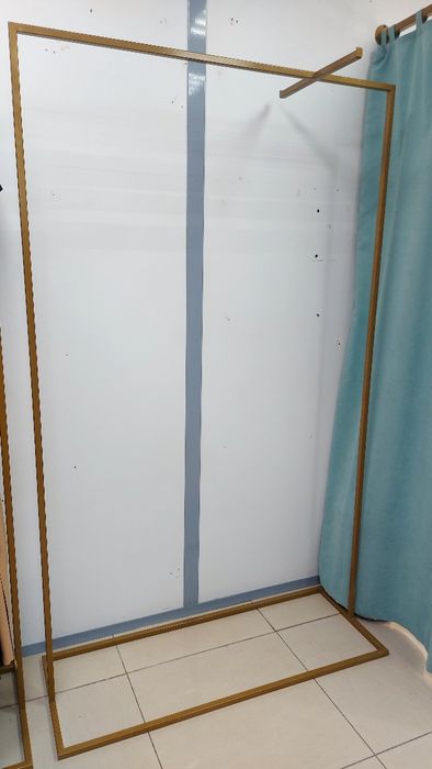 Продам оборудование для бутика одежды