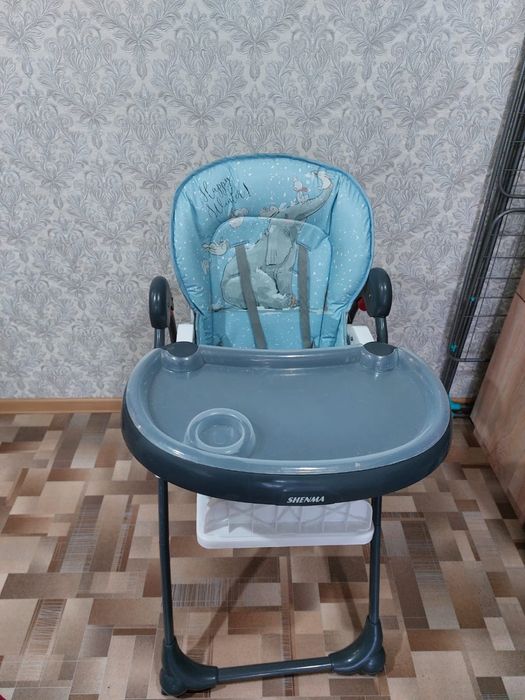 Детский стульчик для кормления