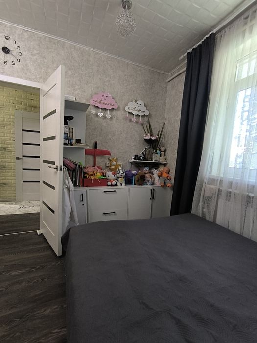 1 комнатная квартира. С Евро ремонт. Спутник. В деревянном доме. 2/2.