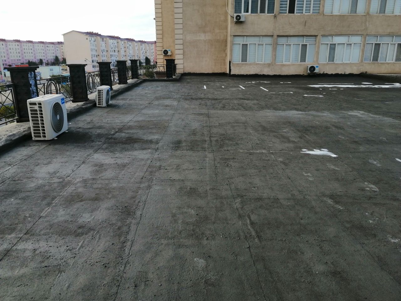 Гидроизоляция кровли из металлочерепицы и руберойда.