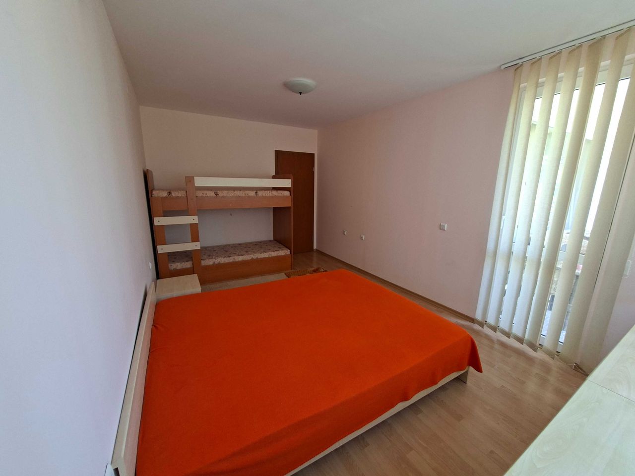 Продава се Едностаен апартамент в к.к. Елените - 70 кв.м за 1210 €/кв.м - Снимка #17