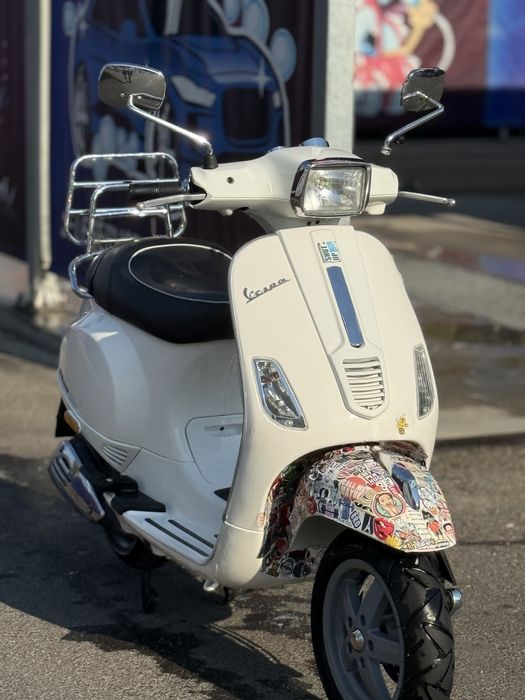Vând Vespa S50 an 2010