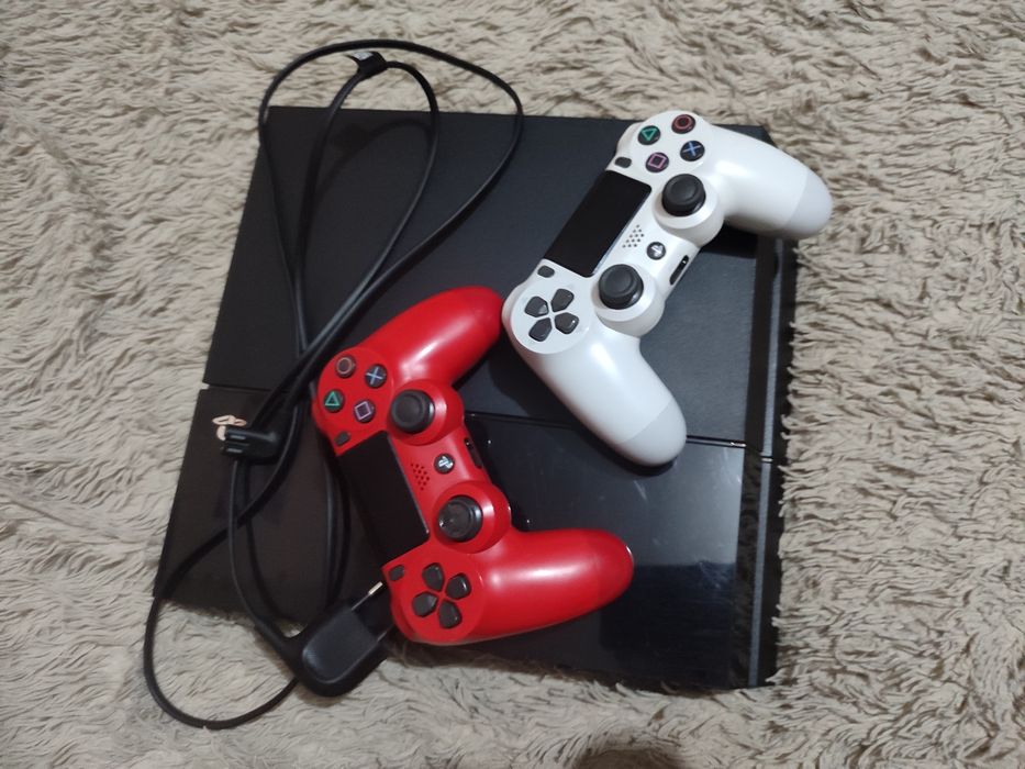 PlayStation 4 срочно нужны деньги