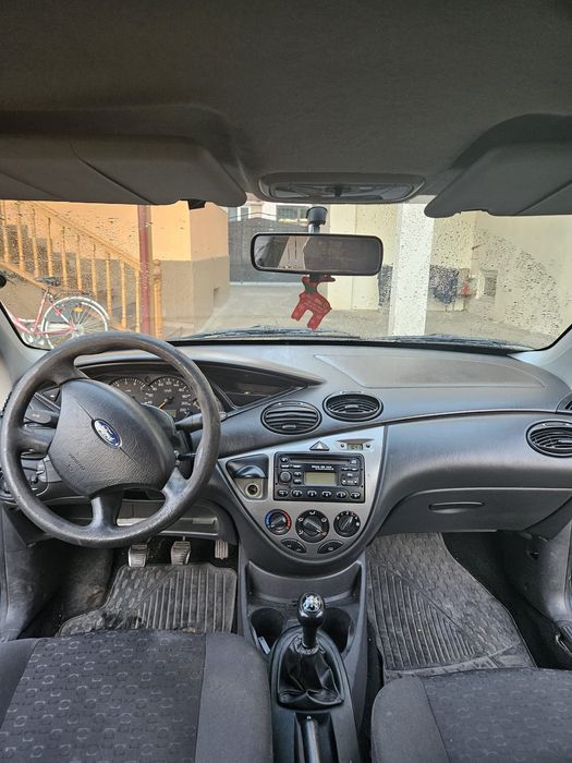 Ford focus 1 1,6 benzina an 2003 stare buna